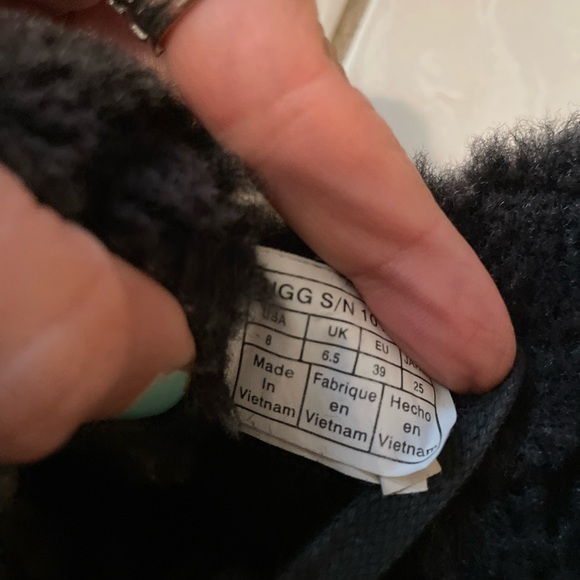 Uggs high top sneakers - Picture 2 of 4